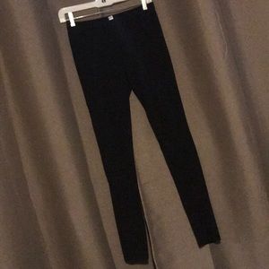 Nordstrom BP leggings with details around knees